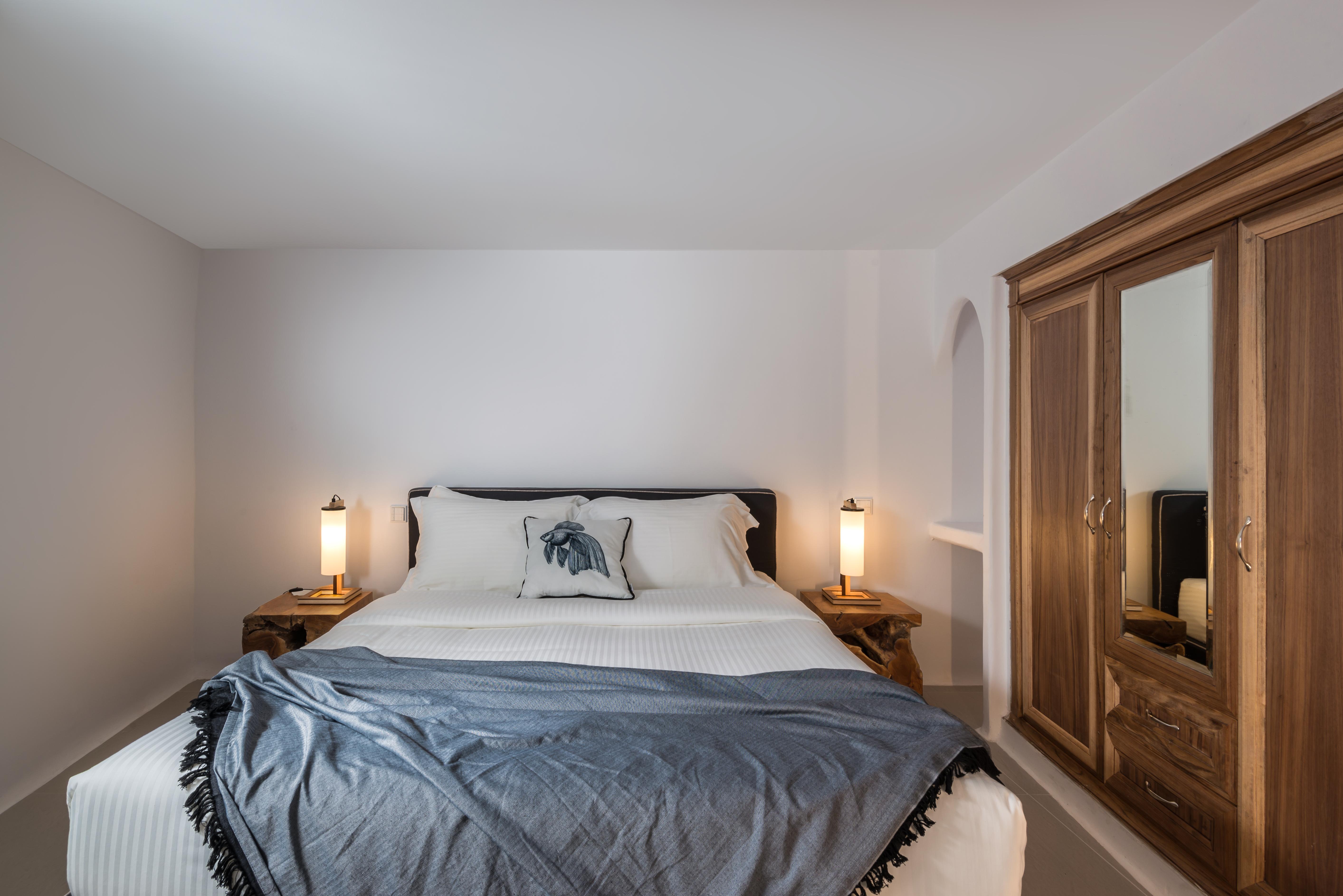 Nefeles Luxury Suites Fira  Exterior photo