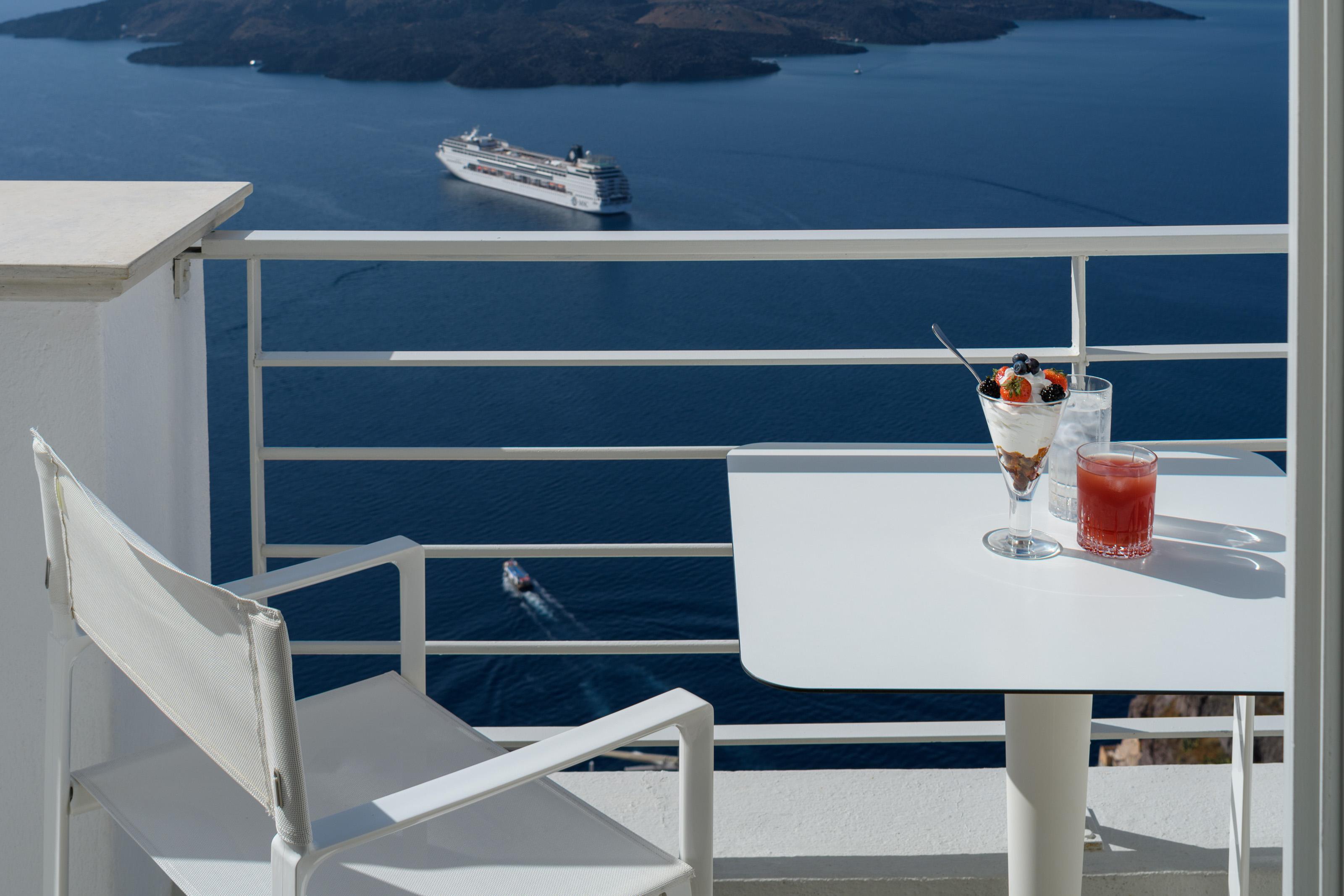 Nefeles Luxury Suites Fira  Exterior photo